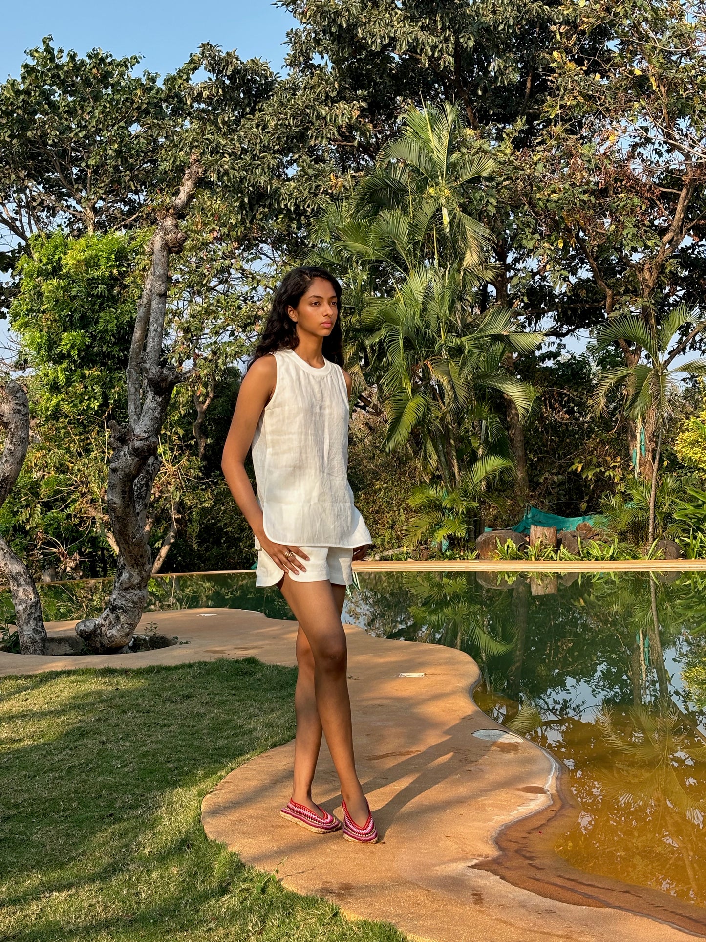 SPRINT Shorts in LINEN